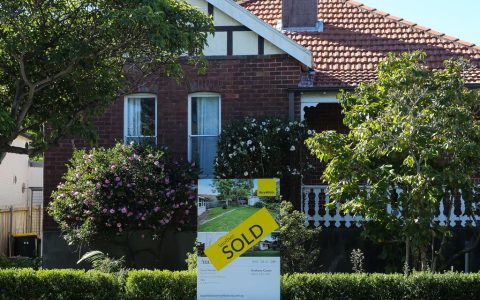 澳大利亚的利率利率上升后，房主为抵押贷款的痛苦做准备