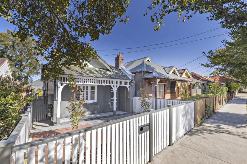 悉尼独立屋房价的下跌速度是单元房的五倍