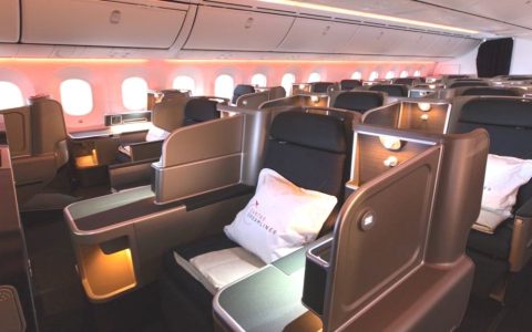 Amex Qantas Business开卡礼：15万澳航积分和2次Qantas休息室邀请